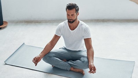 Lindert Yoga Stress von Fachkräften im Gesundheitswesen?