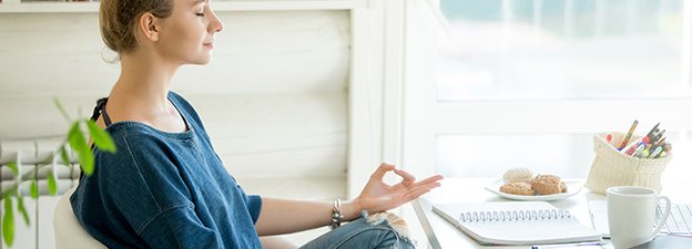 Carstens-Stiftung: Pflege von demenzkranken Angehörigen – Starke Nerven durch Yoga und Meditation