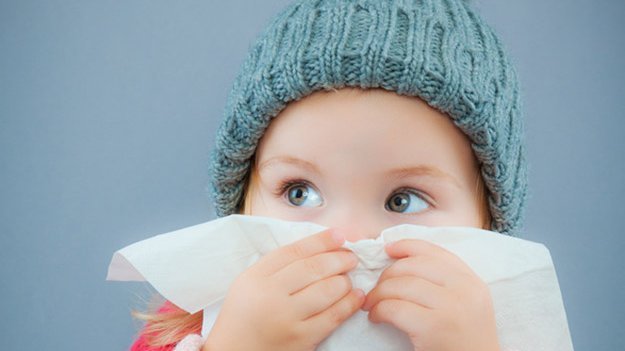 Hustendes Kind: Nicht gleich zum Antibiotikum greifen!