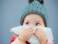 Hustendes Kind: Nicht gleich zum Antibiotikum greifen!