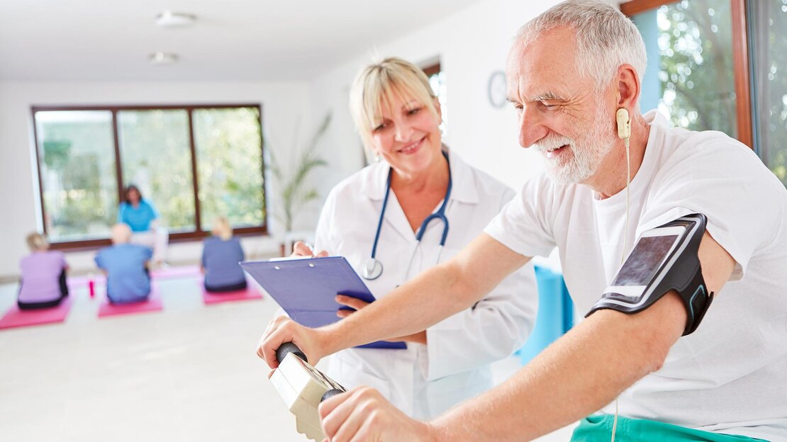 Long COVID: Verbesserungen nach Rehabilitation bleiben über Monate erhalten