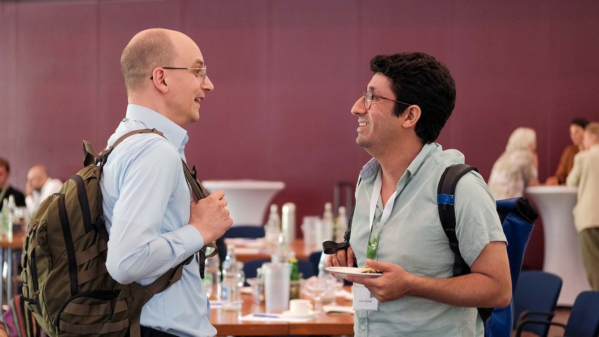 PD Dr. Maximilian Storz mit Dr. Erfan Ahadzadeh Ghanad PD Dr. Maximilian Storz mit Dr. Erfan Ahadzadeh Ghanad