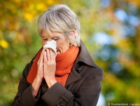 Carstens-Stiftung: Grippeimpfung nicht wirksamer als Homöoprophylaxe.