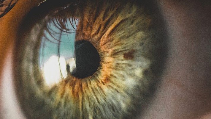 Carstens-Stiftung: Achtsamkeitsmeditation senkt den Druck auf Seele und Augen bei Glaukom Patienten