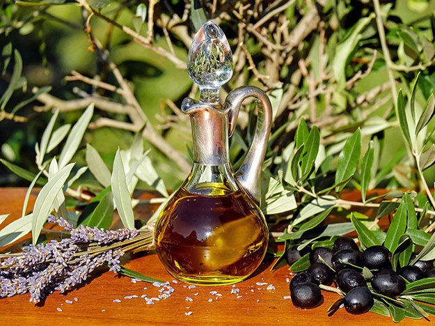 Olivenöl für einen glatten Schwangerschaftsbauch?