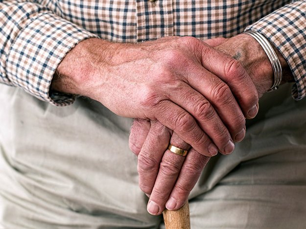 Parkinson: Mehr Beweglichkeit durch Massage?
