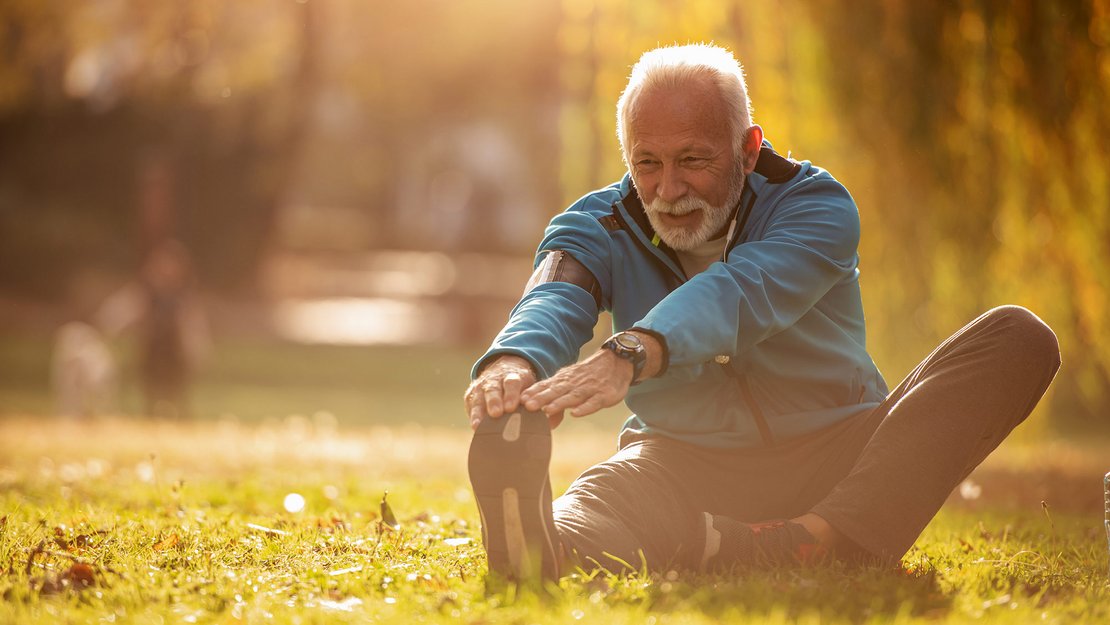 Schlaflosigkeit im Alter: Welche Übungen helfen am besten?