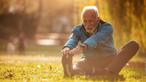 Schlaflosigkeit im Alter: Welche Übungen helfen am besten?