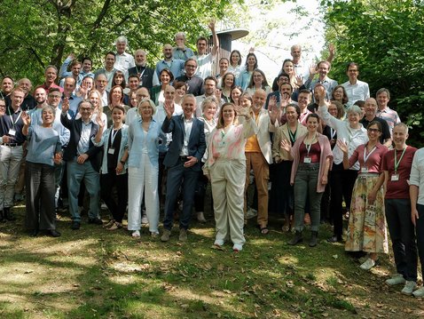 Gruppenbild zum Symposium der Karl und Veronica Carstens-Stiftung 