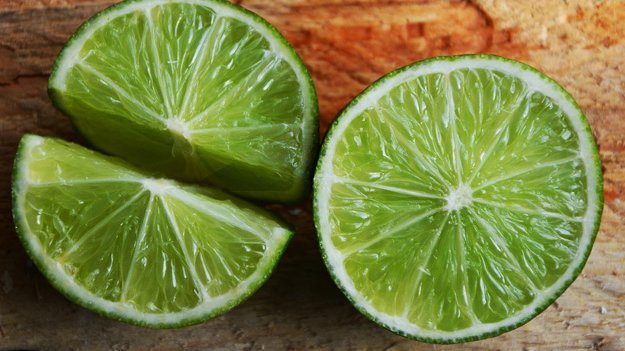 Carstens-Stiftung: Können Extrakte aus Zitrusfrüchten Bauchfett reduzieren?