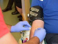 Carstens-Stiftung: Mit Blutspende Blutdruck senken.