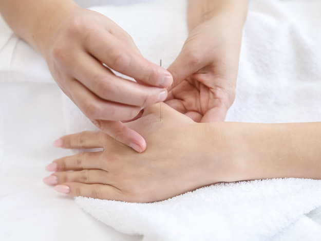 Carstens-Stiftung: Neuropathie nach Chemotherapie: Hilft Akupunktur? Carstens-Stiftung: Neuropathie nach Chemotherapie: Hilft Akupunktur?
