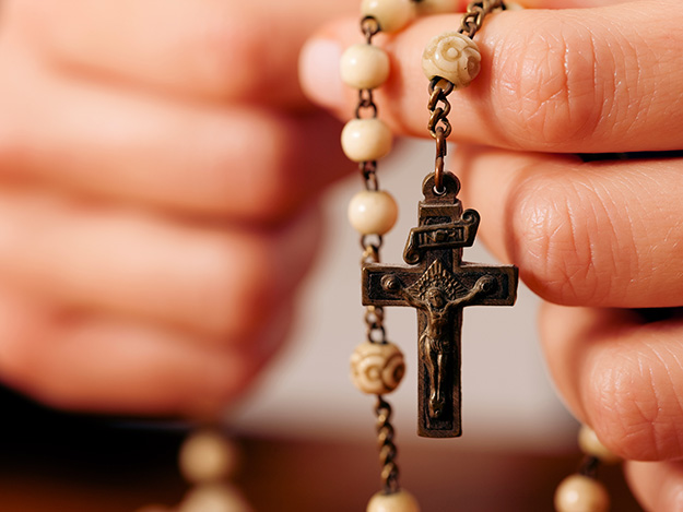 Carstens-Stiftung: Querschnittsstudie: Rosenkranz, Spiritualität und Wohlbefinden