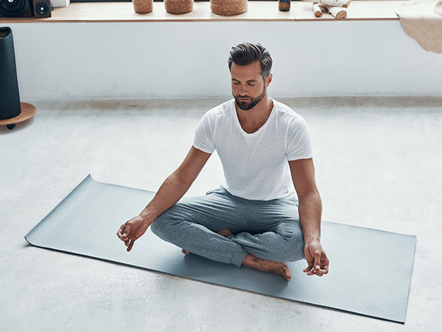 Carstens-Stiftung: Lindert Yoga Stress von Fachkräften im Gesundheitswesen?